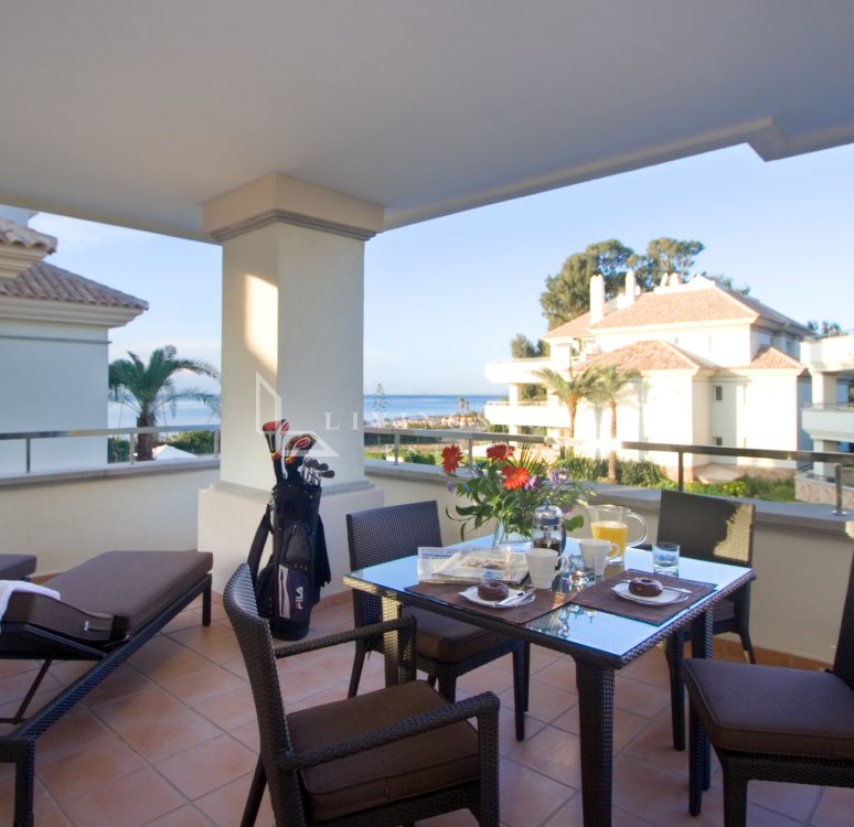 Apartment for sale in Estepona East