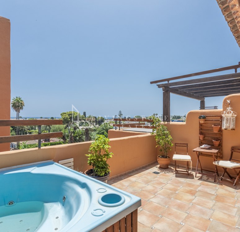 Ático Dúplex junto a la playa en Paraiso Barronal, Estepona
