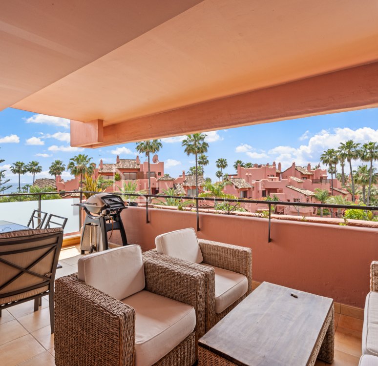 Fabuloso Apartamento en Las Salinas, Estepona Este