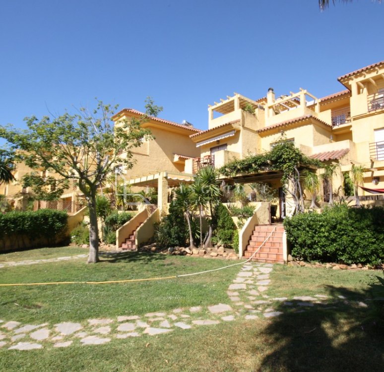Town House to rent in New Golden Mile, Estepona East