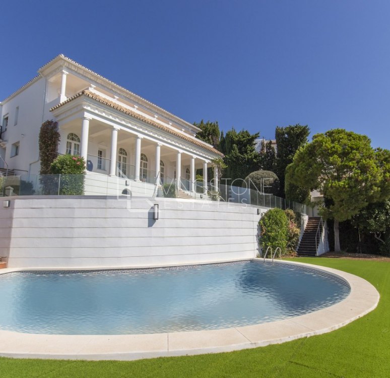 Stunning 6-Bedroom Villa in Torrequebrada with Sea Views and Beach Proximity