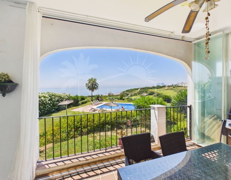 Apartment for sale in Alcaidesa Costa
