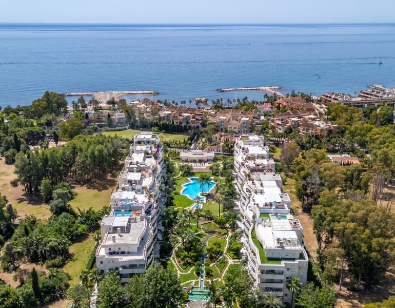 Exclusivo apartamento en la playa junto a Puerto Banus