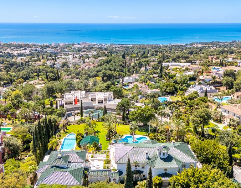 SPECTACULAR PRIVATE ESTATE WITH PANORAMIC VIEWS AND DEVELOPMENT POTENTIAL IN CASCADA DE CAMOJÁN