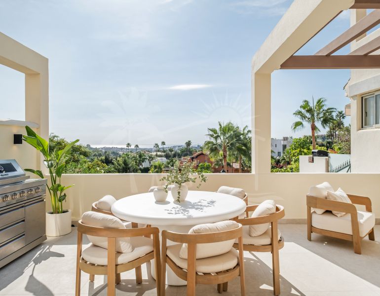Vue panoramique sur la mer entièrement rénovée 3-Bed