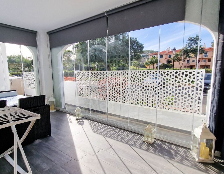 Renovated groundfloor apartment near Duquesa Port
