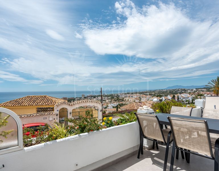 ¡Precioso apartamento de 2 dormitorios con impresionantes vistas al mar en Riviera del Sol!