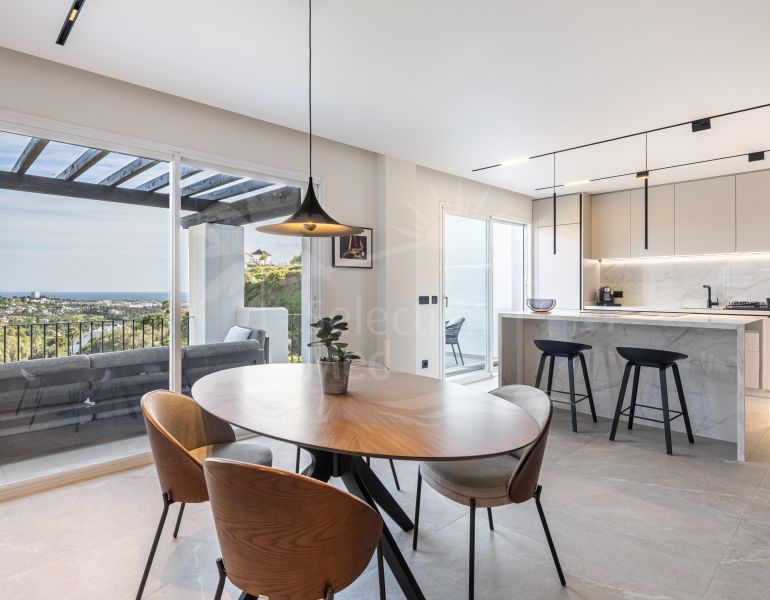 Duplex Penthouse à vendre dans Altos de La Quinta, Benahavis