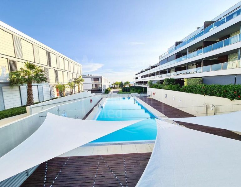 Luxury 3-Bedroom Apartment with 30 m² Terrace, Underfloor Heating & Domotics