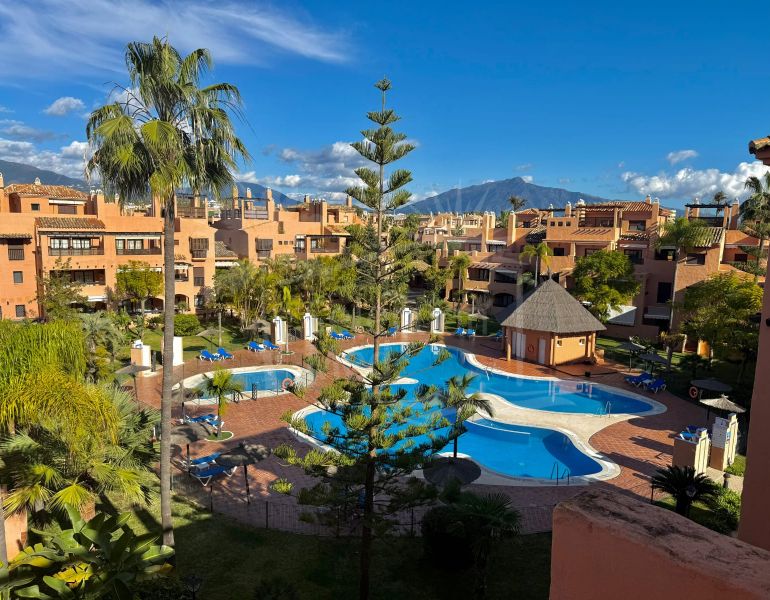Exclusive Duplex Penthouse in Hacienda del Sol, New Golden Mile