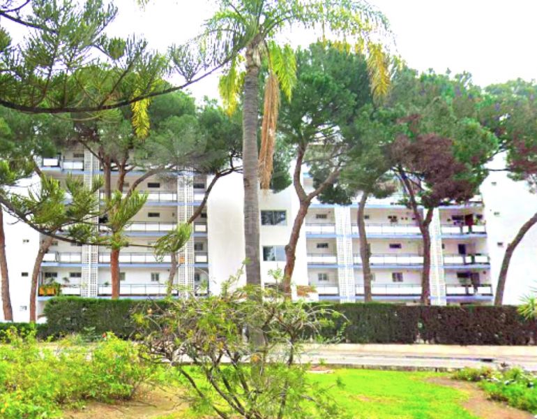 Bright, Renovated and Furnished Ground-Floor Flat in Marbella Centre