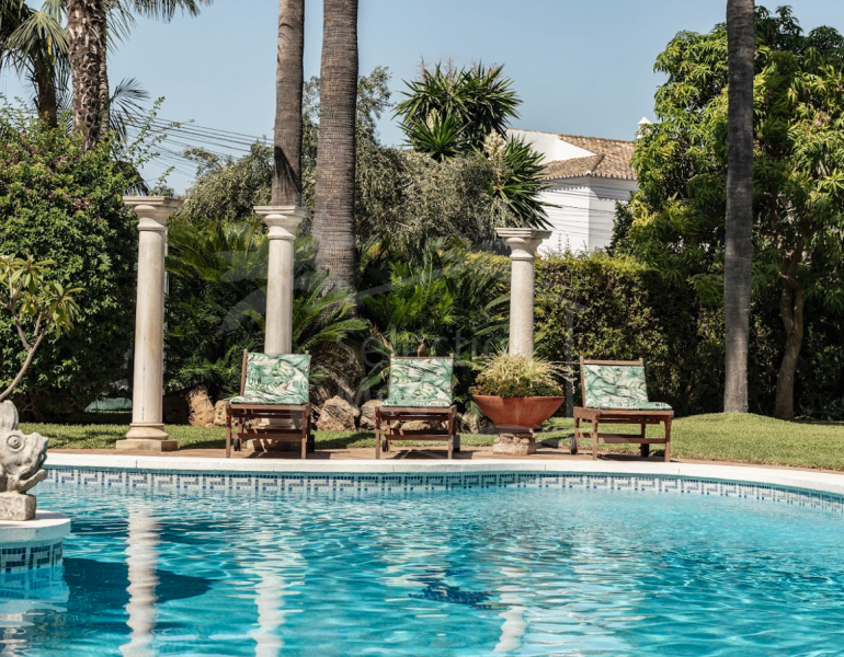 Villa de estilo colonial en la zona de San Pedro playa.