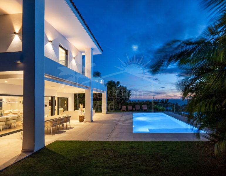 Villa en venta en Artola, Marbella