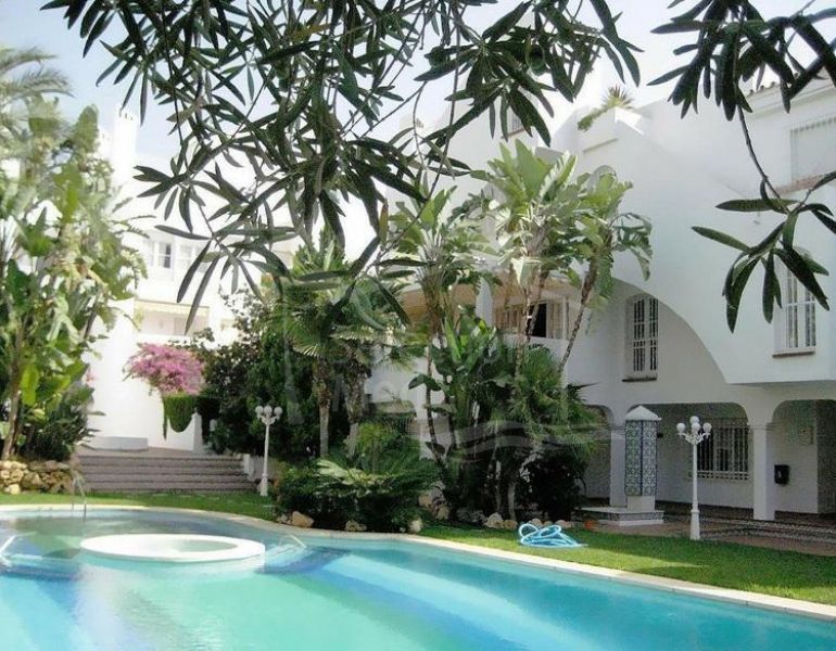 Appartement à vendre dans Rocamar, Marbella Golden Mile