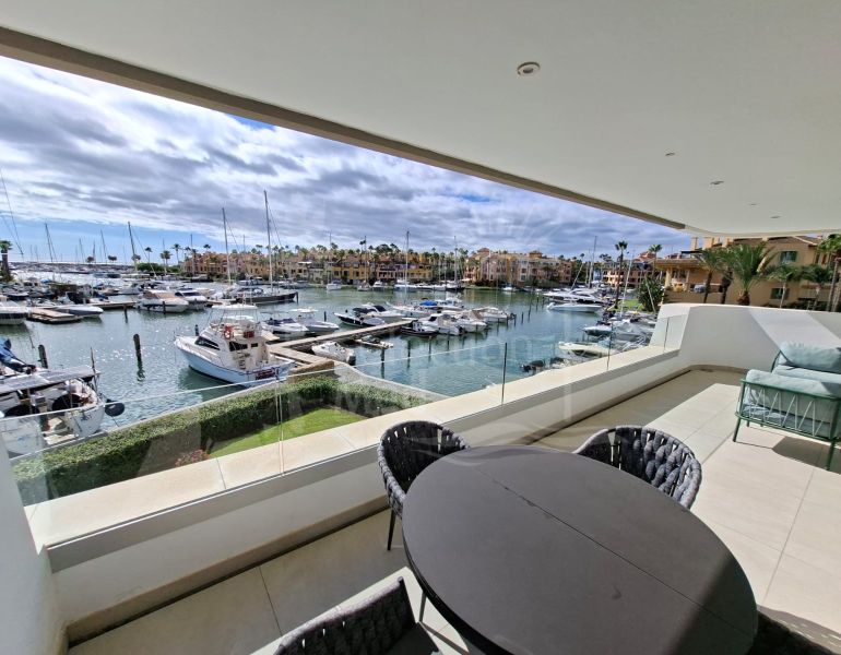 Espectacular apartamento situado en Pier 1, Marina de Sotogrande