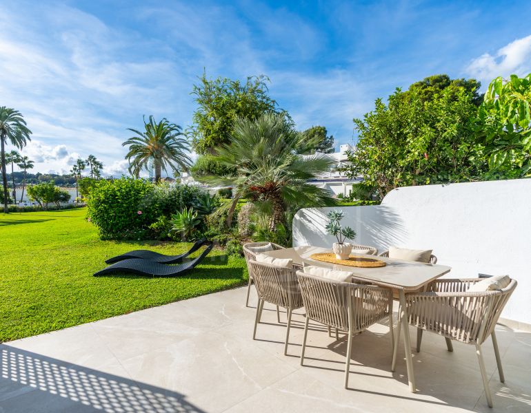 Casa Preciosa, a fully refurbished 4-bedroom, spacious townhouse in The Golf Valley of Nueva Andalucia, Marbella