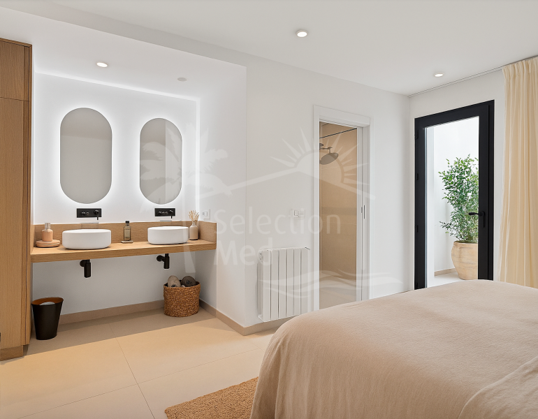 Beautiful refurbished ground floor apartment in the heart of Estepona