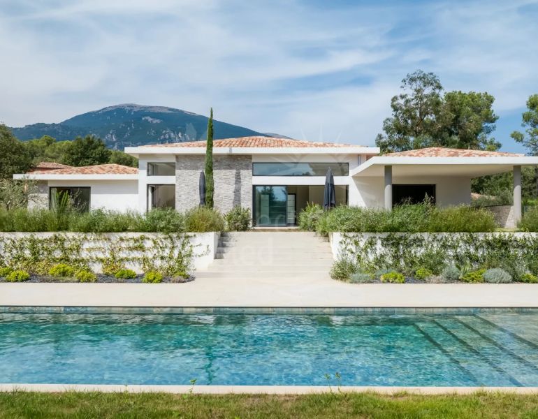 For sale close to Valbonne, spacious, newly built contemporary villa, perfectly ...