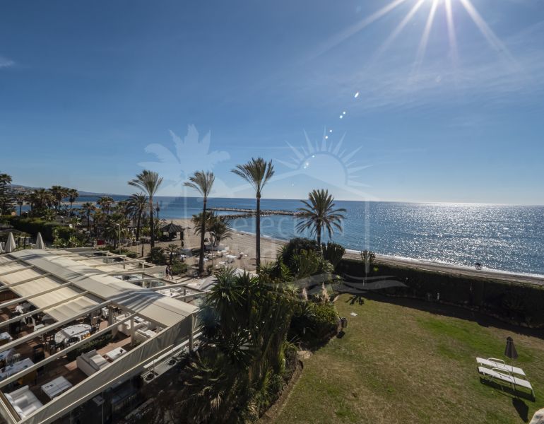 2-bedroom Apartment in Puerto Banus, Marbella with sea views