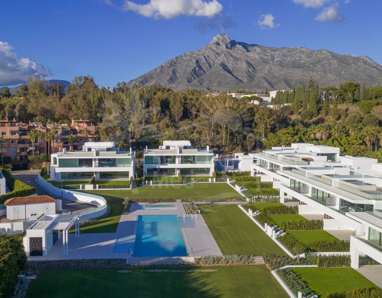 Villa de lujo en Las Lomas de Marbella, Milla de Oro de Marbella