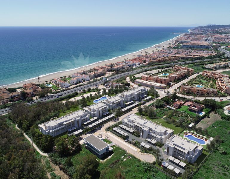 Stunning New 3 Bedroom Penthouse Apartment, Walking distance to the Sea, in Casares Playa.