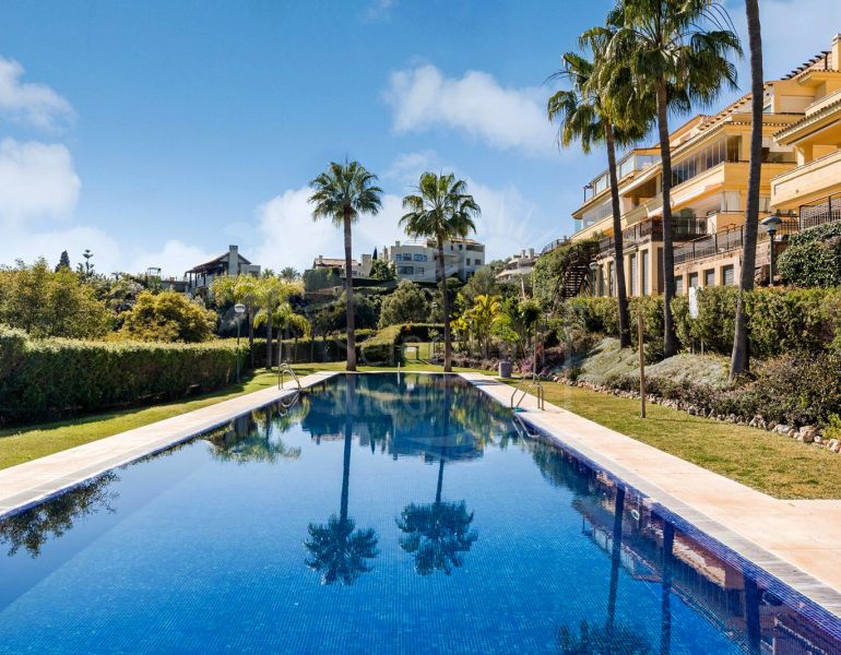 Luxurious Ground Floor Apartment in Sierra Blanca, Marbella