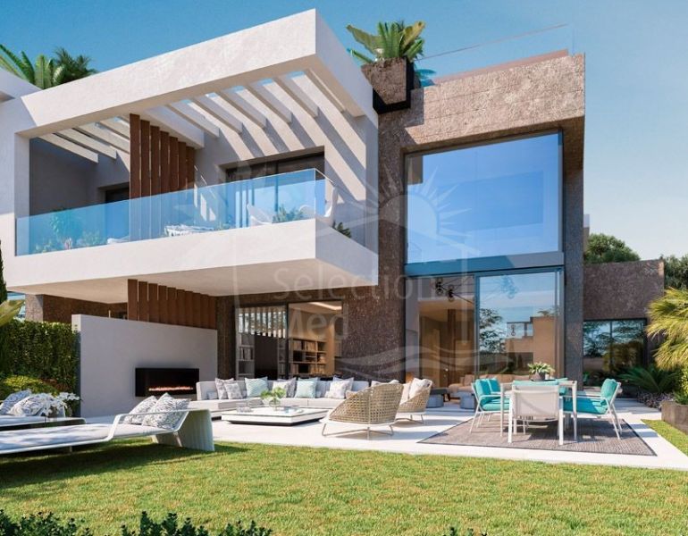 Lujosa casa de pueblo de nueva construcción en Rio Real, Marbella Este