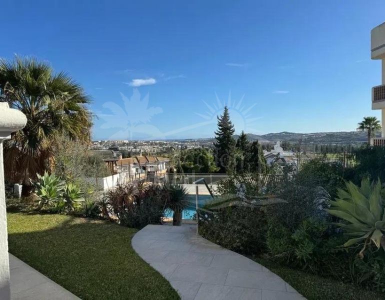 Villa de charme avec vue panoramique sur le golf à Mijas Golf