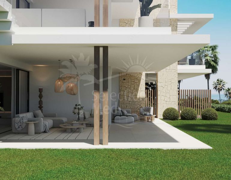 NOUVEAU ONTO THE MARKET – Luxury Off-Plan 2 Bedroom Garden Apartment Situé dans le New Golden Mile avec des vues panoramiques de la Méditerranée.