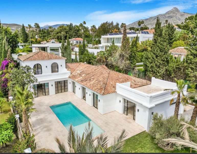 Villa de Luxe à Nueva Andalucia, Marbella