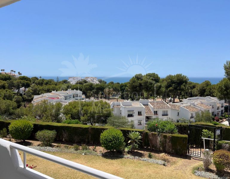 Bel Appartement avec Vues sur la mer dans un développement de Tranquil