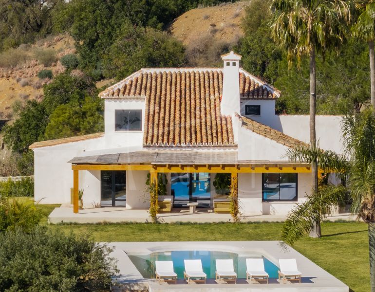 Villa Exquise avec vues panoramiques à Estepona