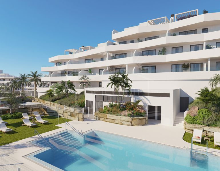 Apartamento de 3 dormitorios cerca de Estepona con vistas al mar.