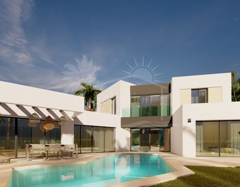 Nueva Villa de lujo 4 Dormitorios Primera línea del campo de golf Azata con vistas panorámicas al mar.