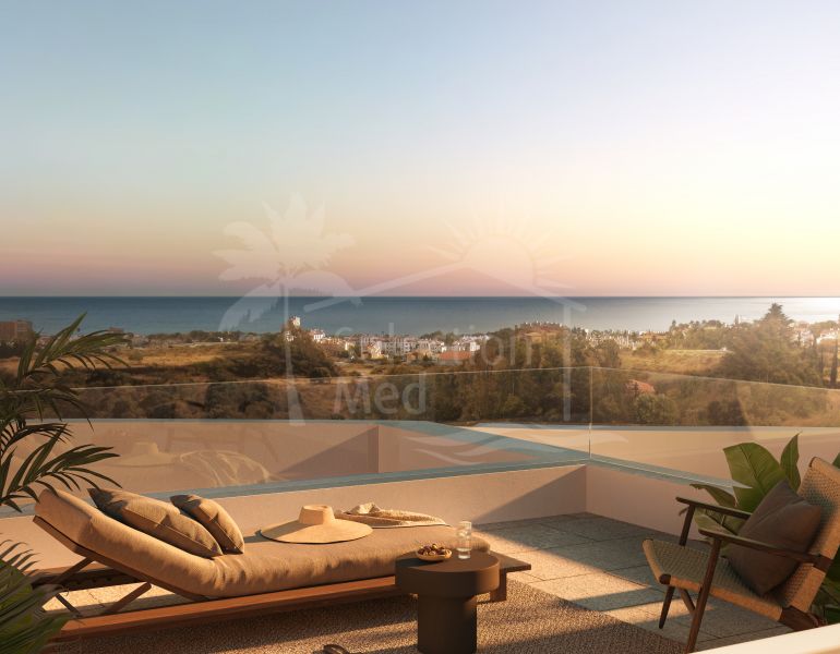 LUXURY TOWNHOUSE IN RIVIERA DEL SOL WITH PANORAMIC SEA VIEW