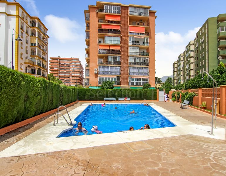 In the heart of Los Boliches 2 bedroom apartment with great mountain view balcony