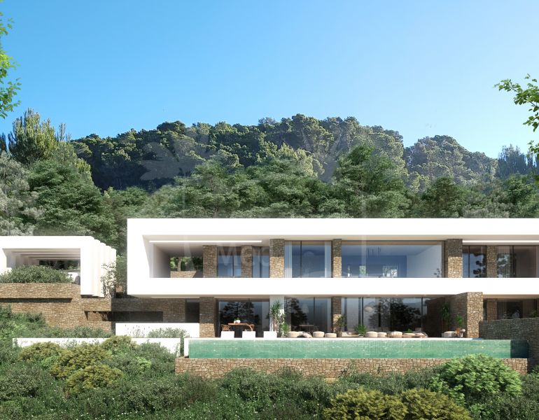 Exclusive luxury villas en construction in Roca Llisa