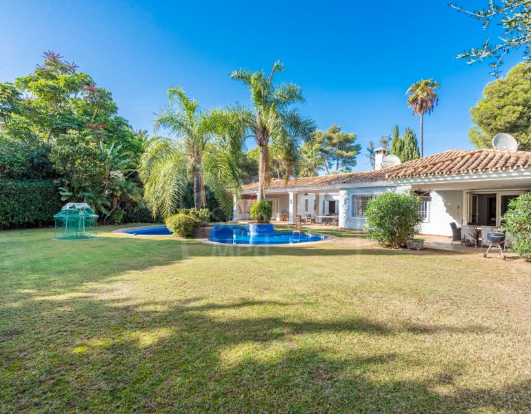 Spacieuse et privée maison familiale de 4 chambres à coucher à Sotogrande Costa.