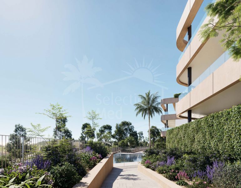 Appartement trois chambres à Estepona avec terrasse expansive