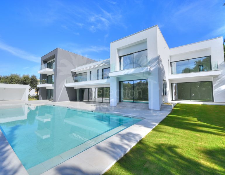ALREADY UNDER CONSTRUCTION - Impresionante Ultra contemporáneo Villa de 7 dormitorios en Sotogrande Costa