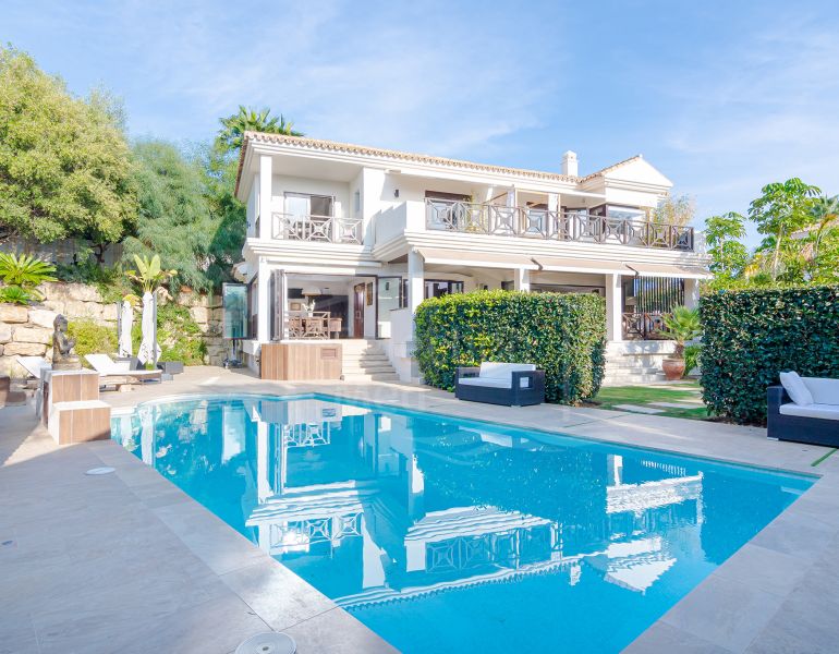 6-Bedroom Detached Villa in Nueva Andalucia, Marbella