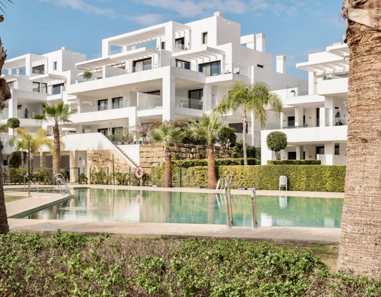 Moderno Apartamento de 2 dormitorios en Exclusivo Cortijo del Golf, Estepona