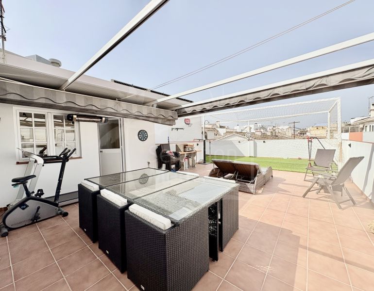 Duplex Penthouse with Solarium in the Heart of La Cala de Mijas – Just Steps from the Beach