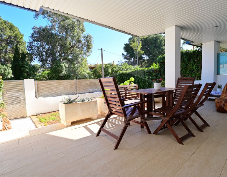 Apartamento reformado con jardín privado en Santa Eulalia del Río