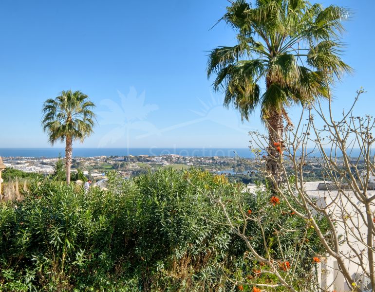 Villa moderna de lujo con vistas al mar y la montaña en Puerto del Capitán, Benahavís