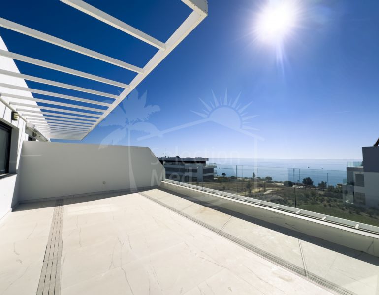 Luxury 2-Bedroom Penthouse in Casares Playa – Expansive Terrace with Sea & Mountain Views