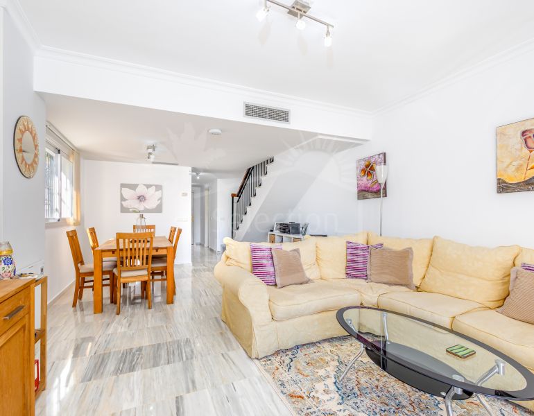 Exclusiva Casa Adosada en Alhaurín Golf – Espacio, Luz y Vistas Espectaculares