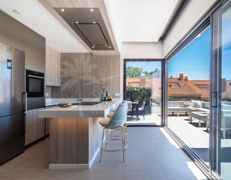 Luxury Top-Floor Duplex Penthouse Near the Beach in Marbella | 93 m² Private Solarium