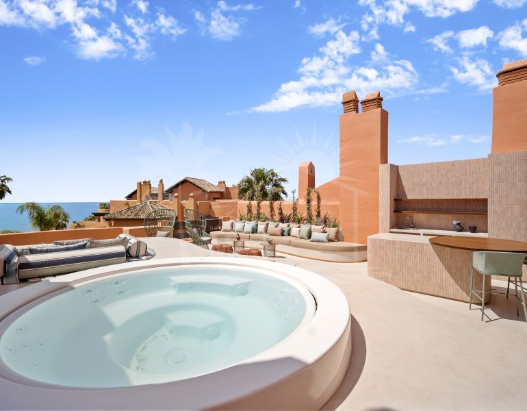 Spectacular four-bedroom, frontline beach duplex penthouse in La Morera, Reserva de Los Monteros - with amazing sea views