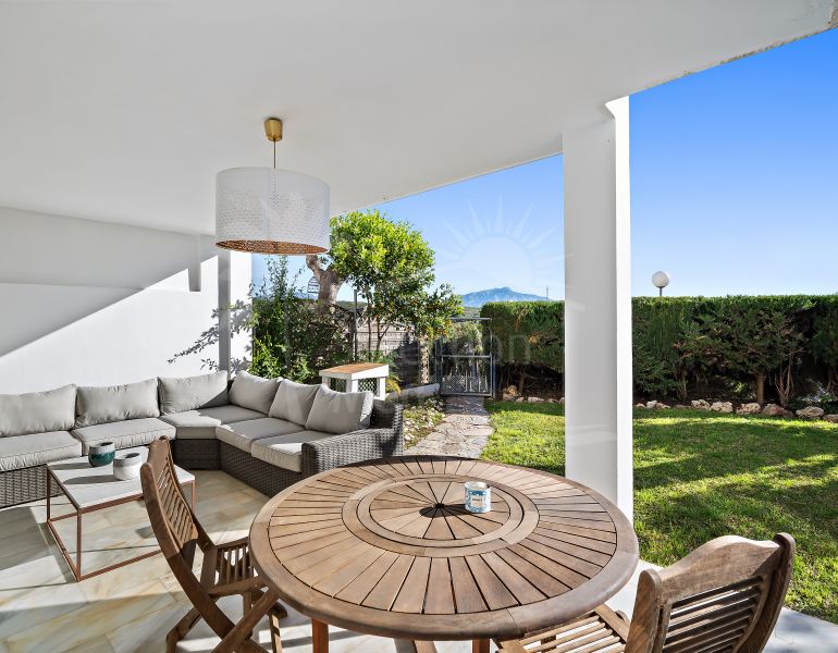 Propriétés à vendre dans Las Jacarandas, Estepona